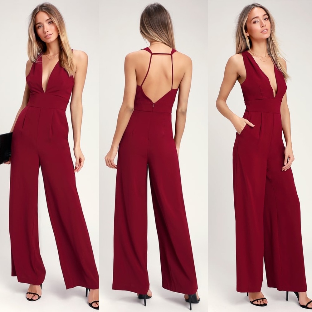 RESERVED ON HOLD 🐰Lulu’s Never Looking Back Burgandy Jumpsuit🐰